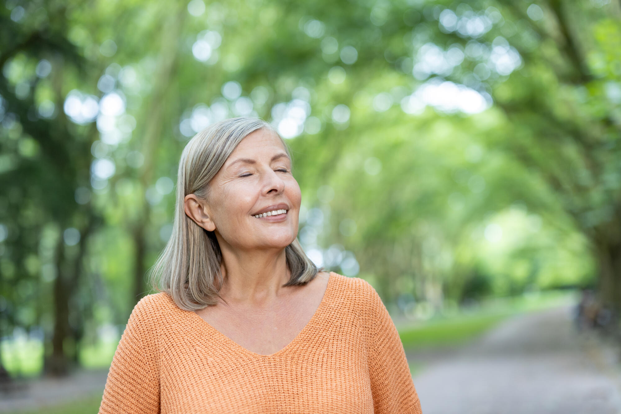 Grounding Techniques That Help Seniors Stay Present and Emotionally Well